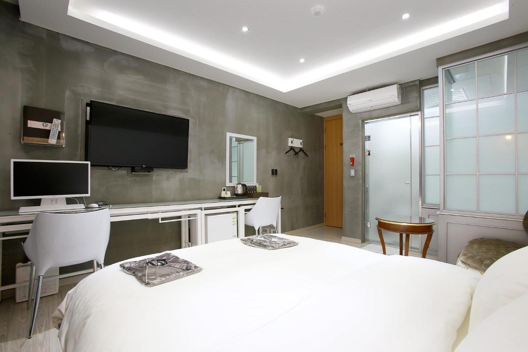 W Hotel Gwangmyeong Bagian luar foto