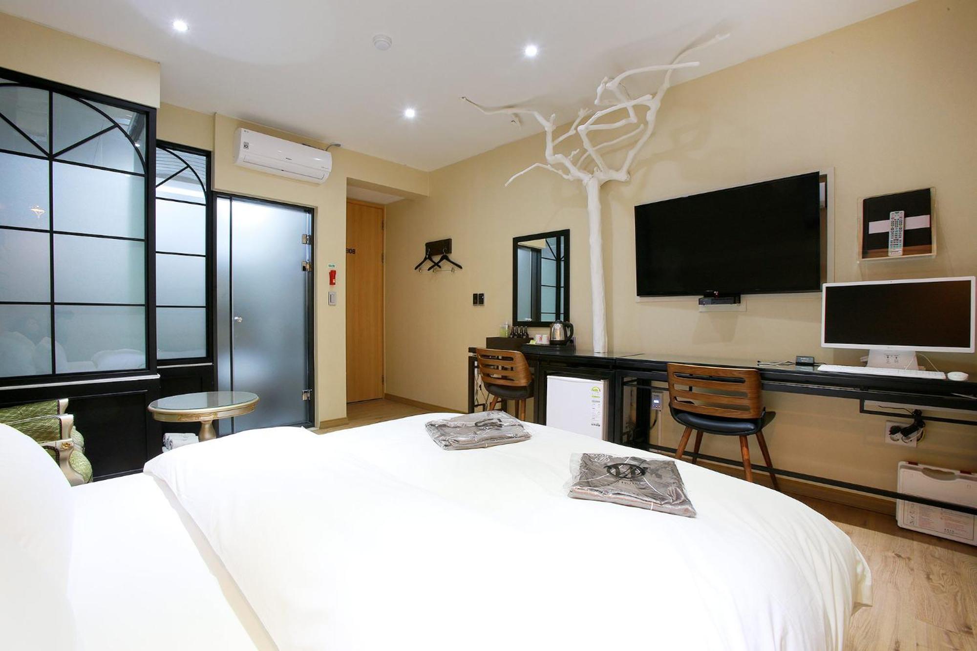 W Hotel Gwangmyeong Bagian luar foto
